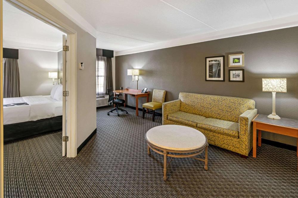 King Suite interior